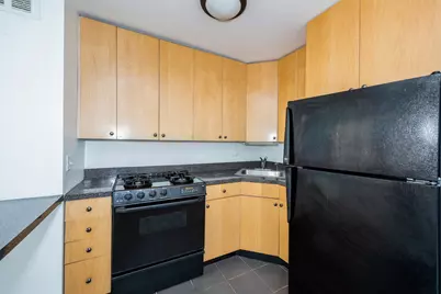 2800 N Lake Shore Drive #911, Chicago, IL 60657 - Photo 4