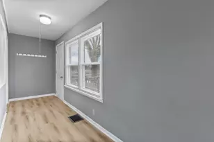 128 S 8th St, Rochelle, IL 61068 - Photo 16