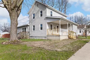 128 S 8th St, Rochelle, IL 61068 - Photo 2