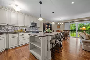 1103 N Mill St, Naperville, IL 60563 - Photo 6