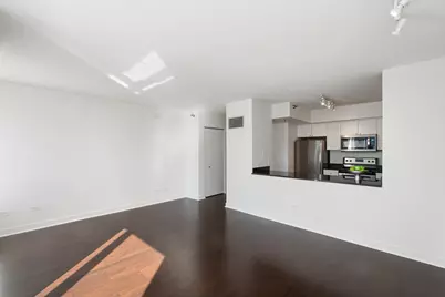 [Address not provided], Chicago, IL 60611 - Photo 6