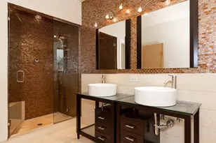 5766 N Lincoln Ave, Chicago, IL 60659 - Photo 8