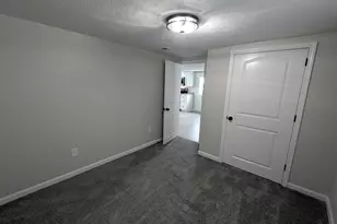 720 E Marion St, Clifton, IL 61727 - Photo 18