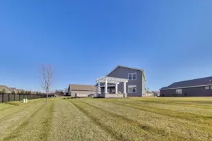 2355 Cannon Dr, Pingree Grove, IL 60140 - Photo 46