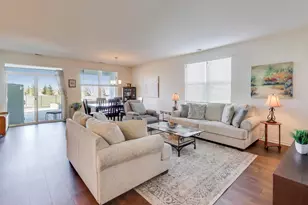 2355 Cannon Dr, Pingree Grove, IL 60140 - Photo 6