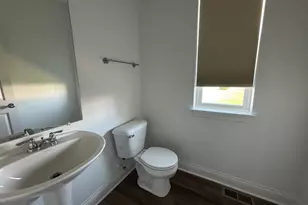 2251 Coventry Cir S, Sycamore, IL 60178 - Photo 4