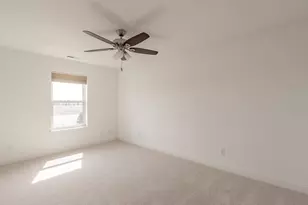 2251 Coventry Cir S, Sycamore, IL 60178 - Photo 14