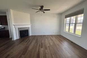 2251 Coventry Cir S, Sycamore, IL 60178 - Photo 2