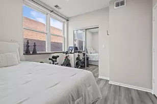 2305 N Austin Ave, Chicago, IL 60639 - Photo 16