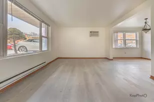 6914 W 65th St, Chicago, IL 60638 - Photo 10