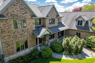 805 N Arlington Heights Rd, Itasca, IL 60143 - Photo 2