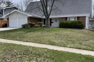 1275 Rosedale Ln, Hoffman Estates, IL 60169 - Photo 2