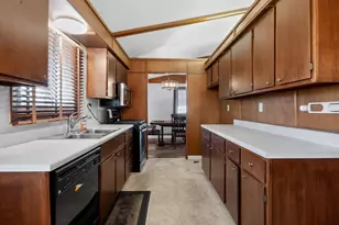 3552 N Water St, Decatur, IL 62526 - Photo 14