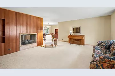 754 N Kenilworth Avenue, Glen Ellyn, IL 60137 - Photo 4