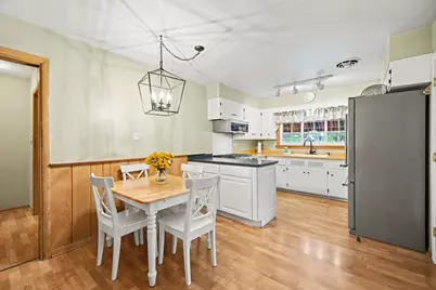 754 N Kenilworth Avenue, Glen Ellyn, IL 60137 - Photo 8