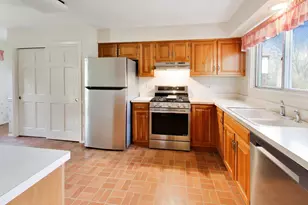 1056 Van Tassel Rd, Sleepy Hollow, IL 60118 - Photo 6