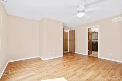 38W199 Heatherfield Drive, Elgin, IL 60124 - Photo 16