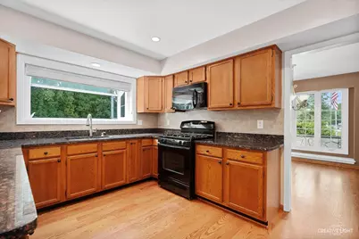 38W199 Heatherfield Drive, Elgin, IL 60124 - Photo 8