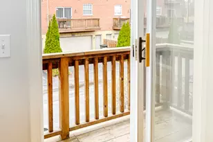 219 River Front Dr, Mount Prospect, IL 60056 - Photo 6