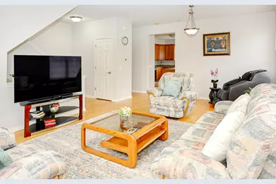 219 Riverfront Drive, Mount Prospect, IL 60056 - Photo 4