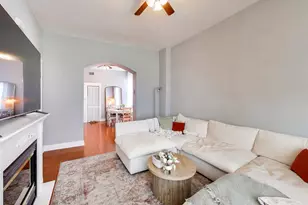 2254 N Racine Ave, Chicago, IL 60614 - Photo 2