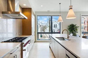 1110 W Schubert Ave, Chicago, IL 60614 - Photo 12