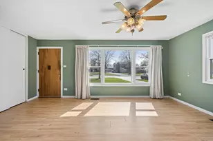 2904 Stork Ct, Rolling Meadows, IL 60008 - Photo 4