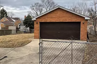 4332 W 109th St, Oak Lawn, IL 60453 - Photo 2