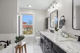 1571 Amos Bennett St, Grayslake, IL 60030 - Photo 18