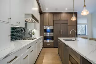 454 W Barry Ave, Chicago, IL 60657 - Photo 6