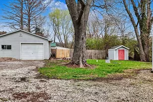 3221 E Lake Paradise Rd, Mattoon, IL 61938 - Photo 34