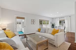 324 S Poplar Ave E, Elmhurst, IL 60126 - Photo 10