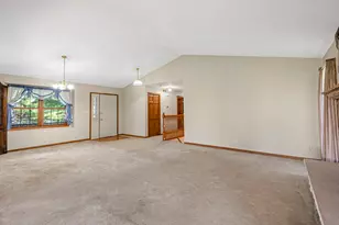 211 1/2 E Forest St, Marengo, IL 60152 - Photo 8