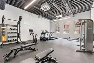 948 W Sunnyside Ave, Chicago, IL 60640 - Photo 12