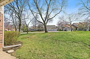 36 Waterbury Ln, Schaumburg, IL 60193 - Photo 20