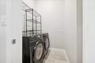 1723 W North Ave, Chicago, IL 60622 - Photo 12