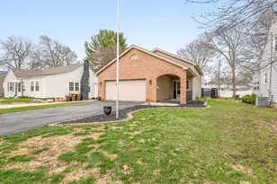 207 Coronado Blvd, Loves Park, IL 61111 - Photo 2