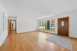 18131 Loomis Ave, Homewood, IL 60430 - Photo 6