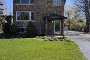 7819 Garden Ln, Justice, IL 60458 - Photo 1