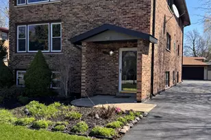 7819 Garden Ln, Justice, IL 60458 - Photo 2