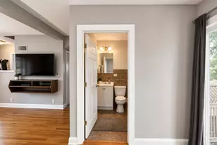 927 Townsend St, Sycamore, IL 60178 - Photo 6