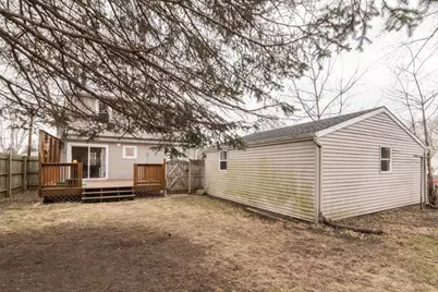 927 Townsend Street, Sycamore, IL 60178 - Photo 16