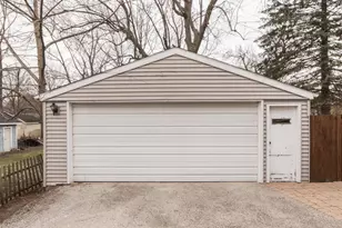 927 Townsend St, Sycamore, IL 60178 - Photo 18