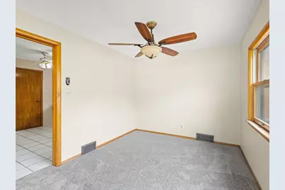 [Address not provided], Rockford, IL 61107 - Photo 10