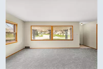 [Address not provided], Rockford, IL 61107 - Photo 8