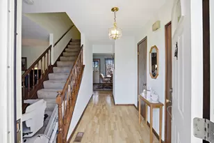 1641 Missouri Dr, Elk Grove Village, IL 60007 - Photo 4