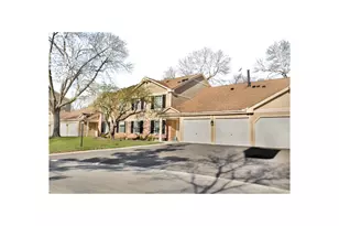 136 Wolcott Ct, Schaumburg, IL 60193 - Photo 1