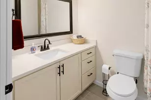 136 Wolcott Ct, Schaumburg, IL 60193 - Photo 8
