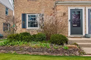 1623 Madison St, Evanston, IL 60202 - Photo 2
