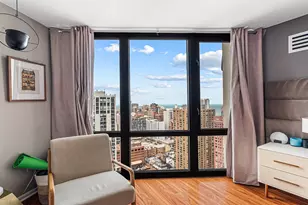 111 W Maple St, Chicago, IL 60610 - Photo 10